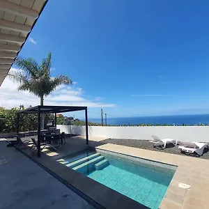 https://villa-puesta-de-luna.in-canary-islands.com